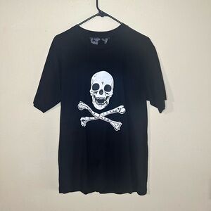 VLONE Skull & Bones Tee size Large